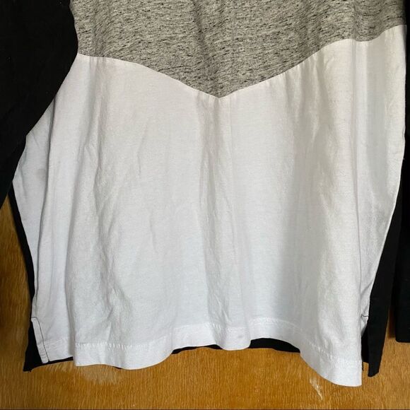 🍄 PINK Victoria’s Secret Campus Longsleeve Tee - Picture 7 of 9